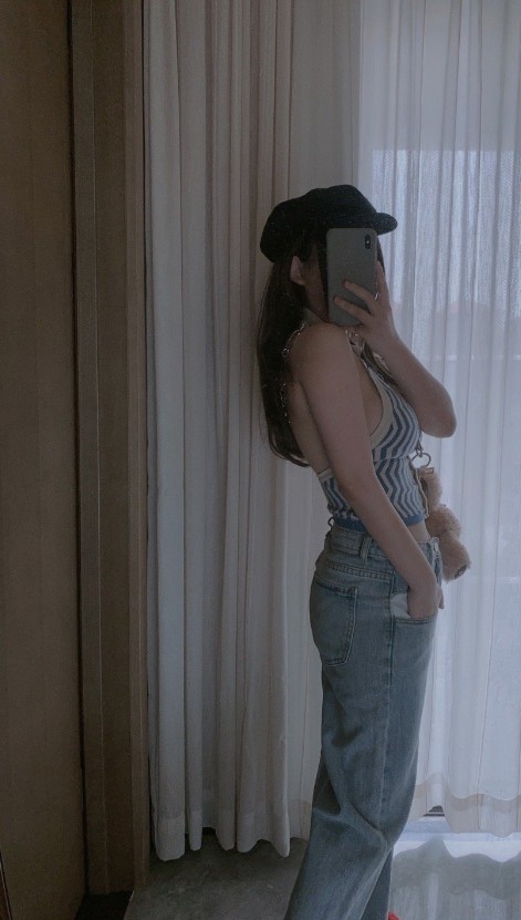 丰满E杯服务系小妹，服务好骚水多身材棒