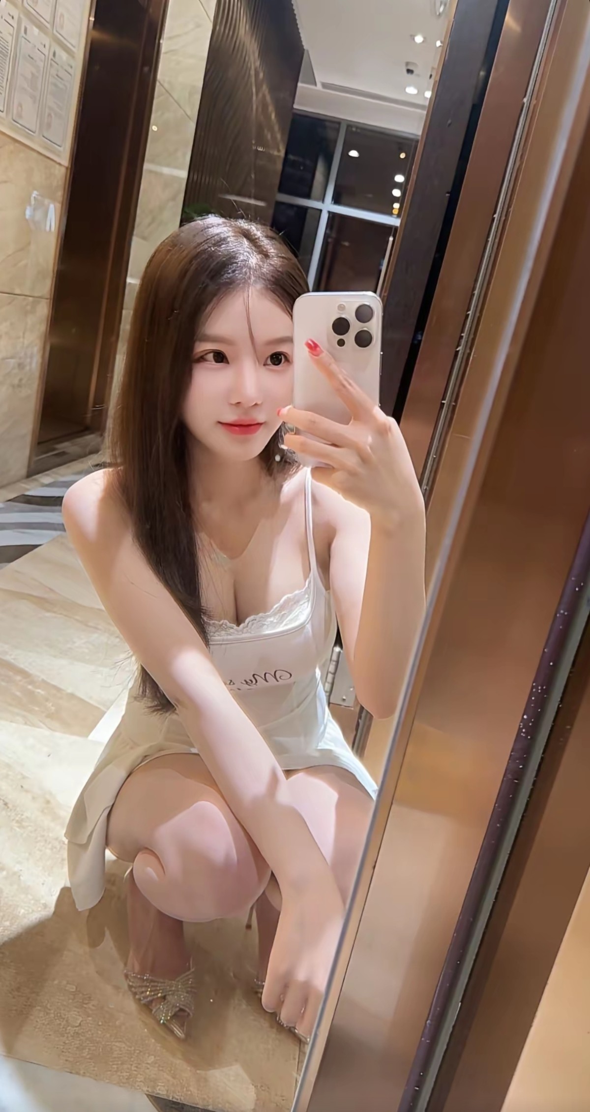 9张玩的大胸妹很值得