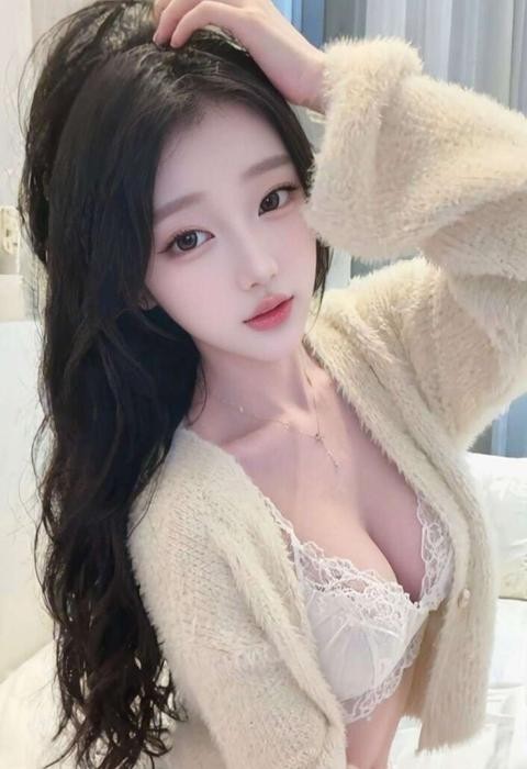 北京浑身散发出女人特有的香味