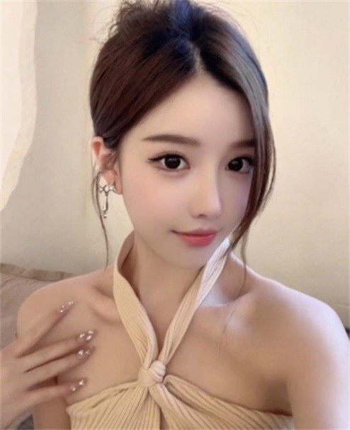颜值超甜妹子床上是真的骚