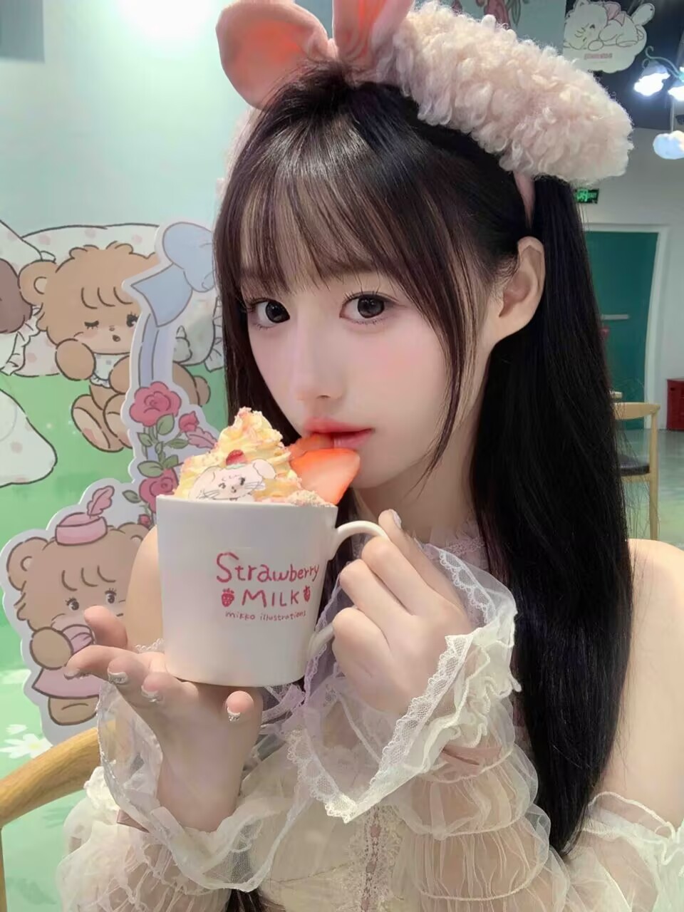 撒娇式女友感，床上十分情趣主动