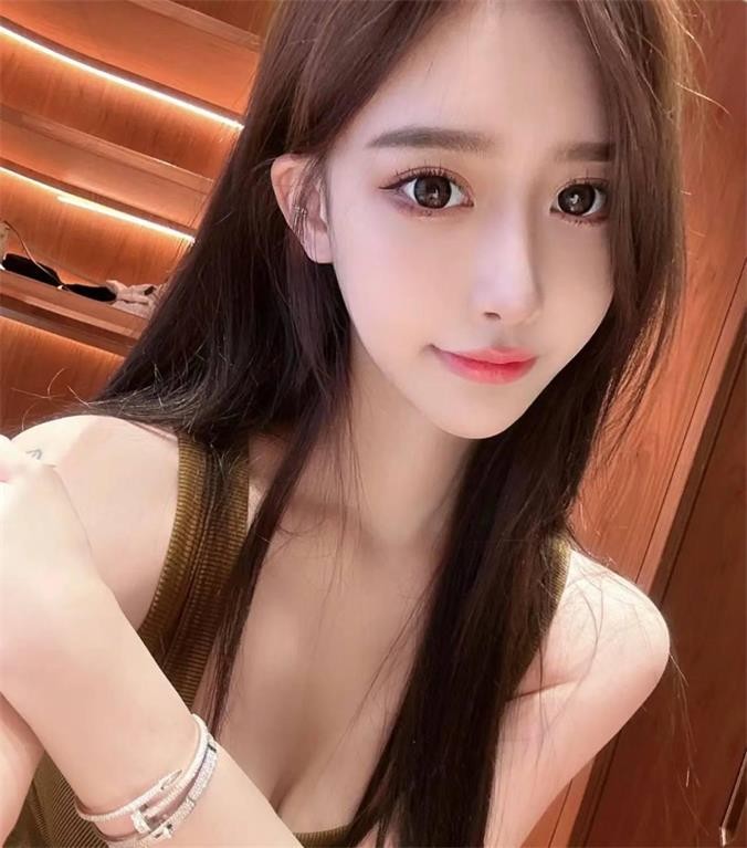 又美又欲性感女友