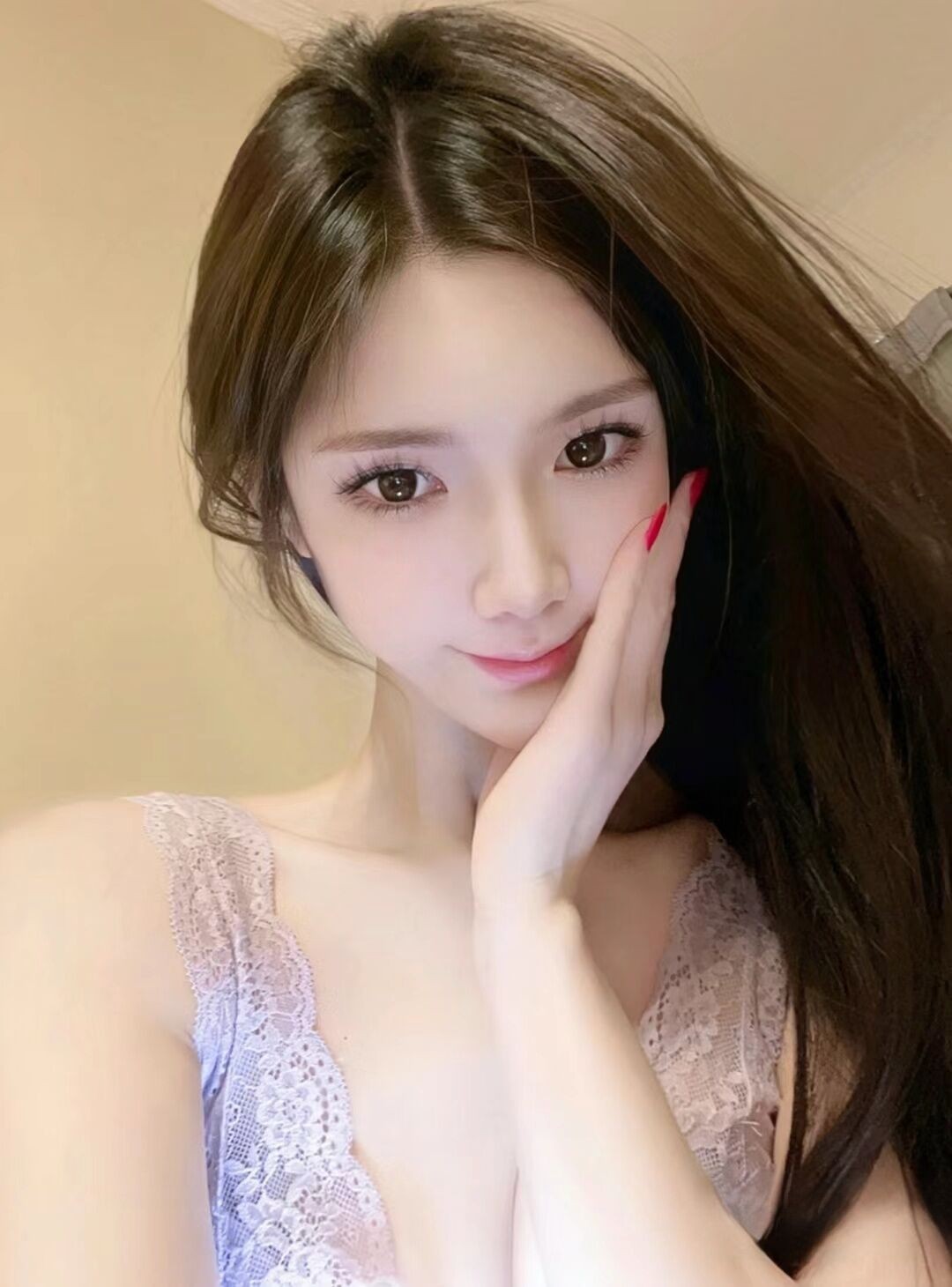 体验高颜值白皙妹子