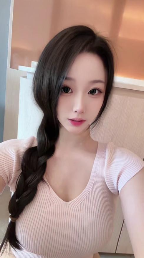 厦门20出头妹子长的很青秀