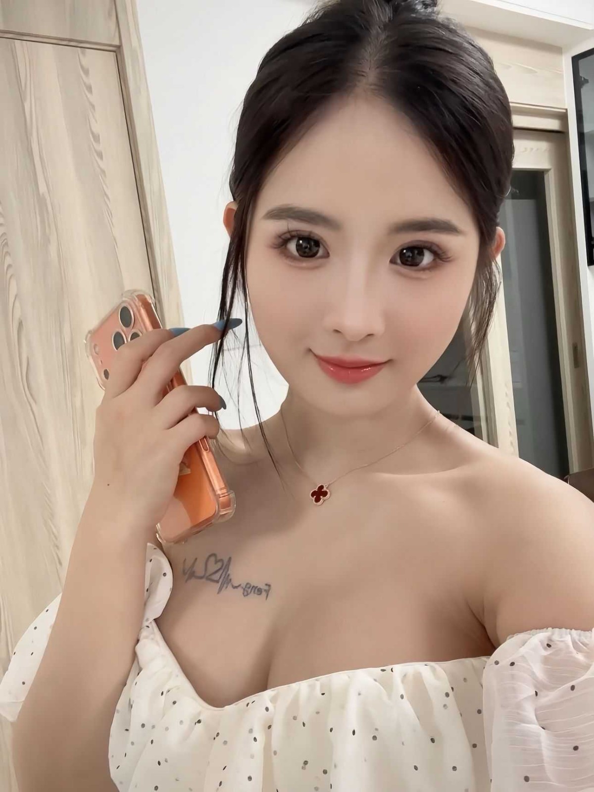 金水区妹子风情迷人很配合